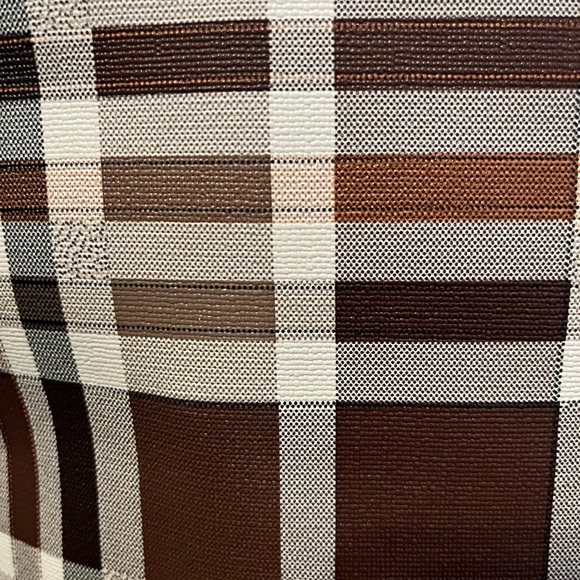 Tote purse, with handles and removable/adjustable shoulder strap. - Picture 4 of 9